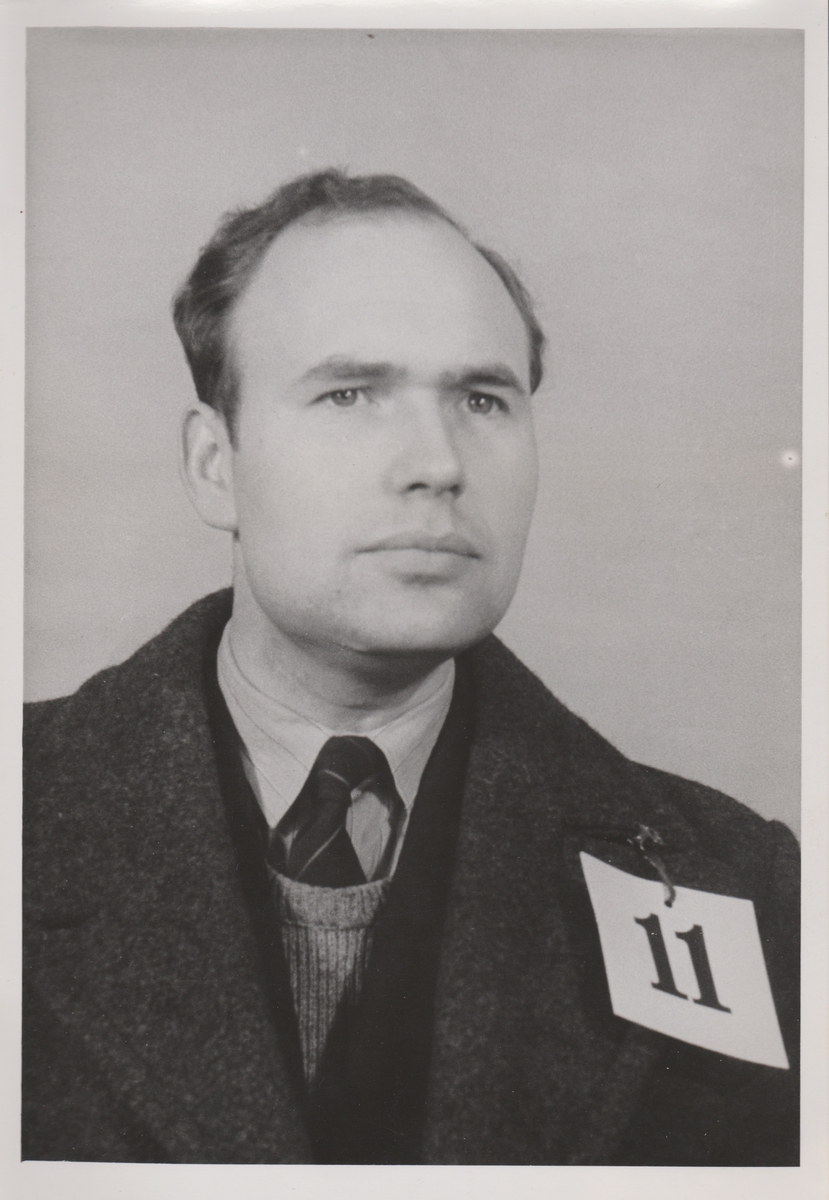 Fotograferingen er sannsynligvis foretatt av Trondheim politikammer i forbindelse med arrest og/eller rettssak.