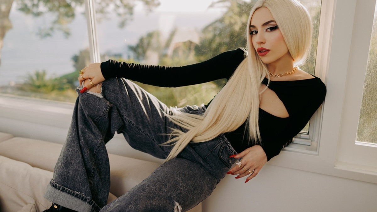 Listeutsnitt for Ava Max