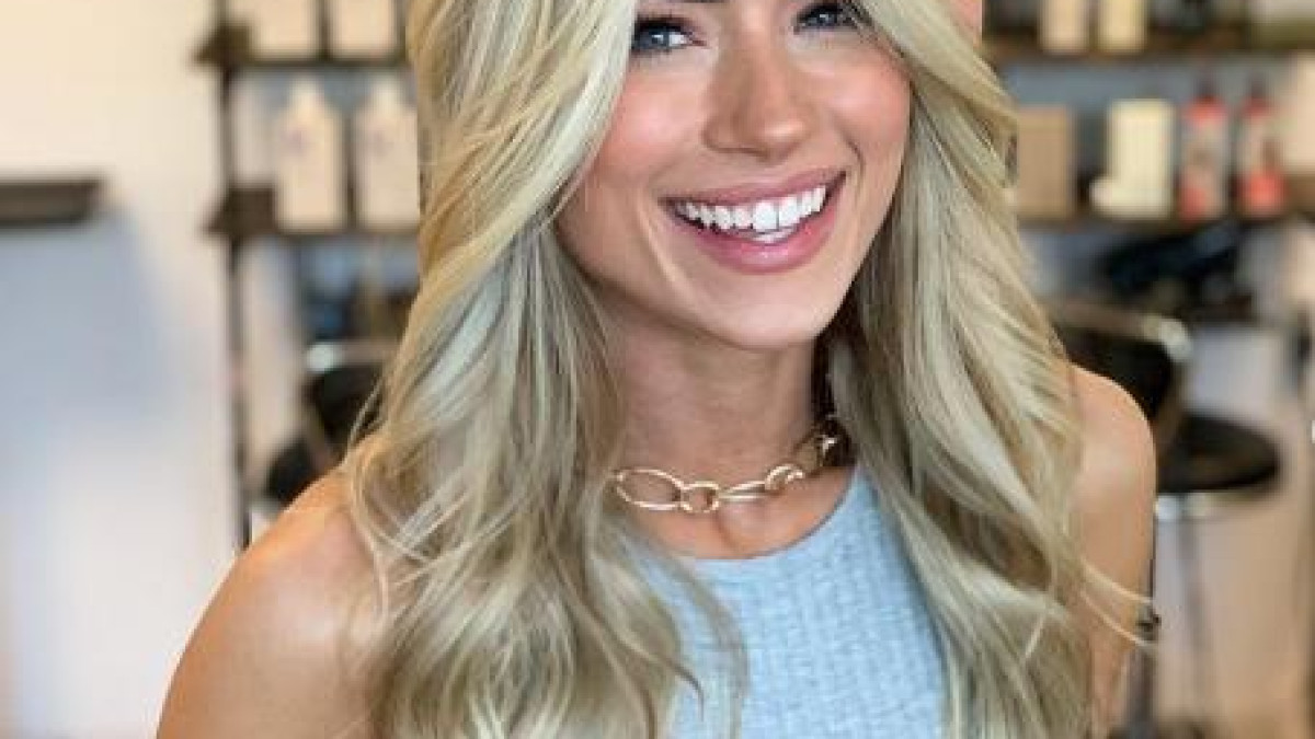 Listeutsnitt for Monica Moore Smith